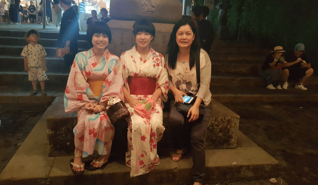 latern festival jap ladies pic