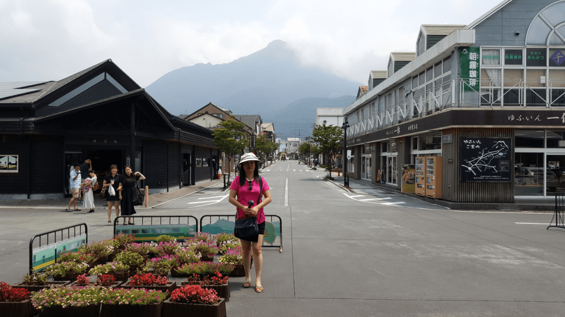 yufuin train station 1